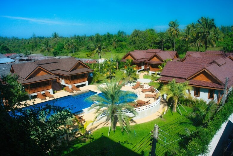 Sangsawan Palace Khaolak Hotel