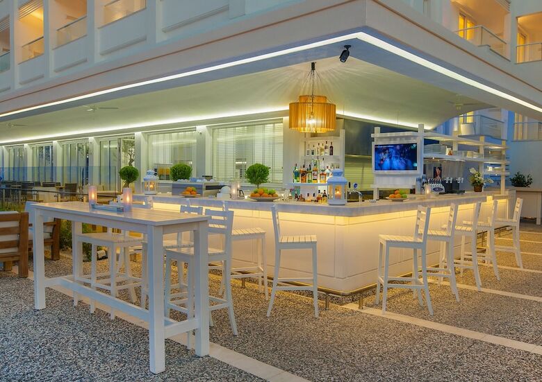 Sunprime Beachfront Hotel - Adults Only