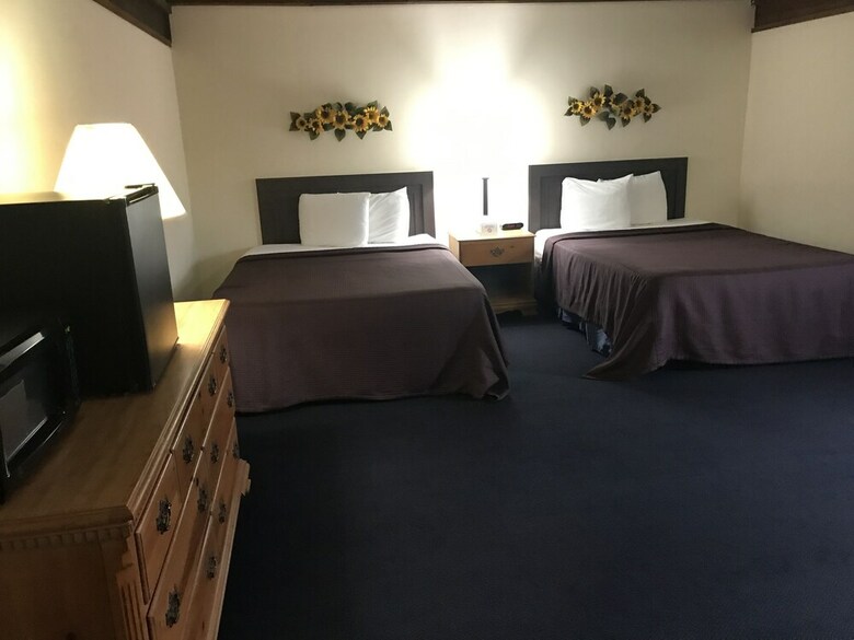 Hotel Don Q Inn