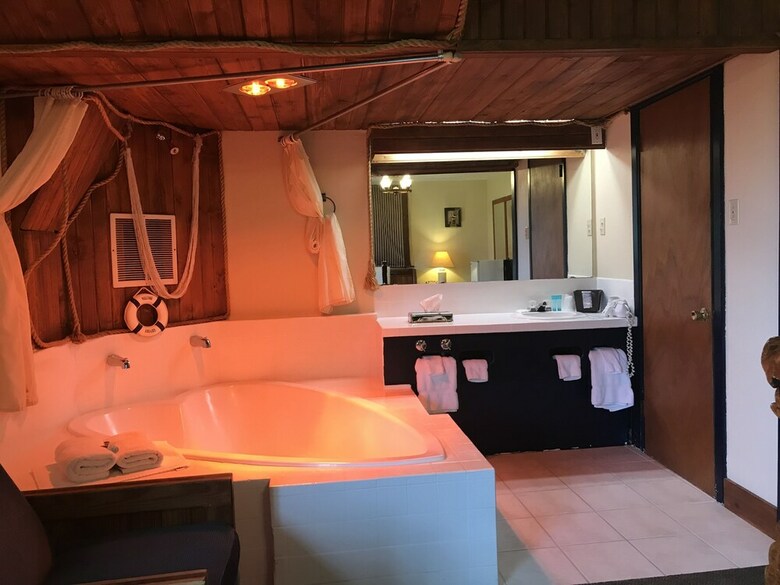 Hotel Don Q Inn
