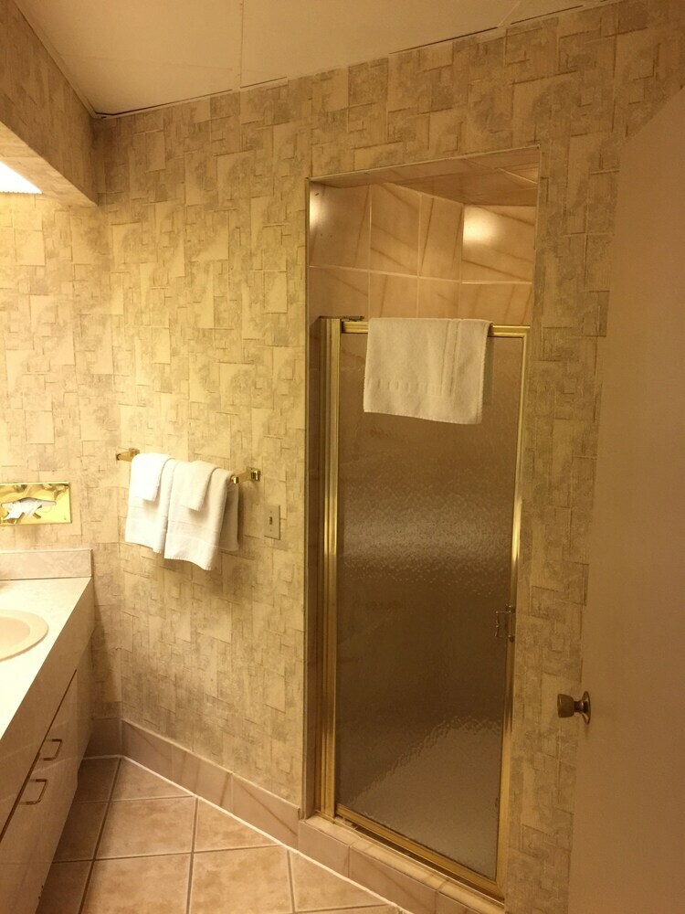 Hotel Don Q Inn