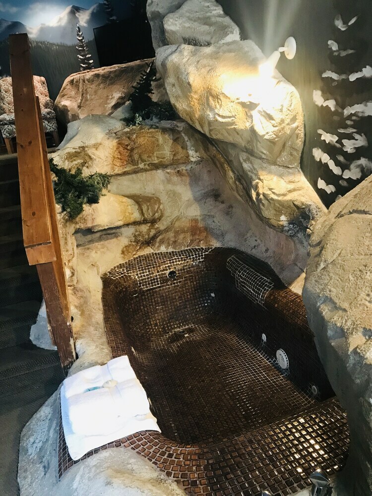 Hotel Don Q Inn