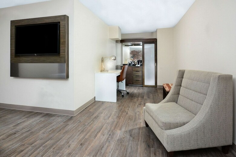 Cambria Hotel Durham - Near Duke University