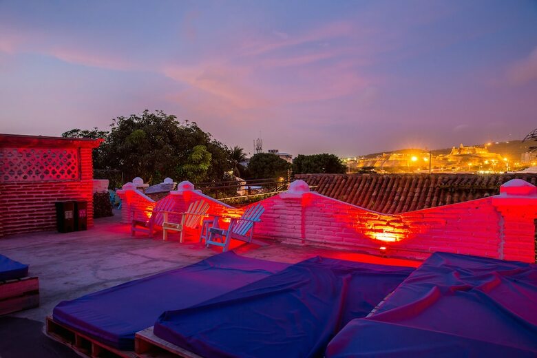 Friends To Be Hotel By Rpc