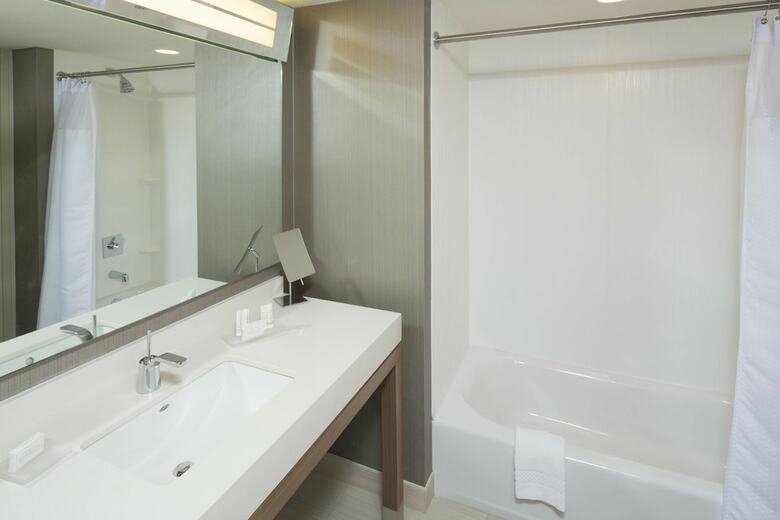 Hotel Courtyard By Marriott Dallas Midlothian-midlothian Conf Ctr