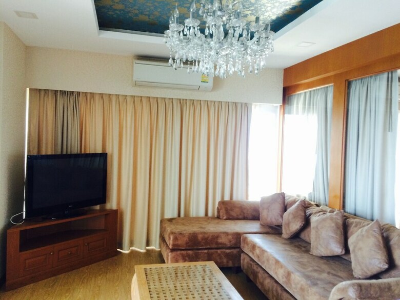 View Talay 6 Condominium By Honey