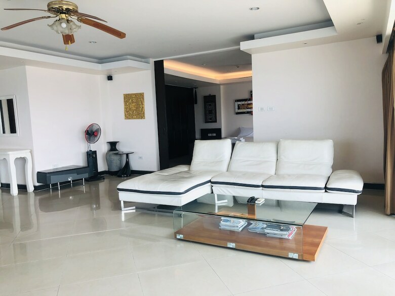View Talay 6 Condominium By Honey