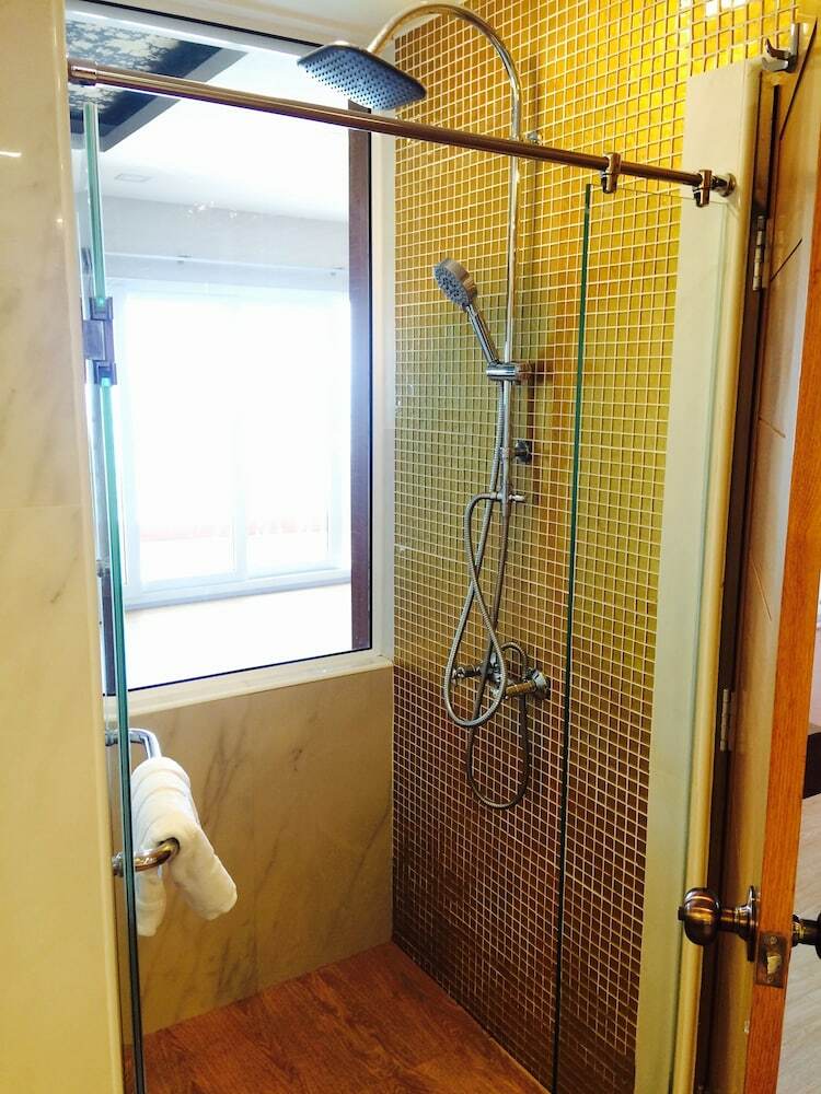 View Talay 6 Condominium By Honey