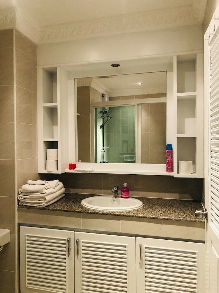 View Talay 6 Condominium By Honey