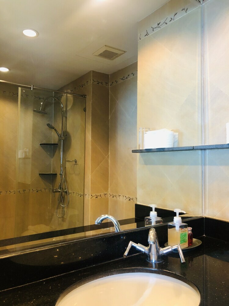 View Talay 6 Condominium By Honey