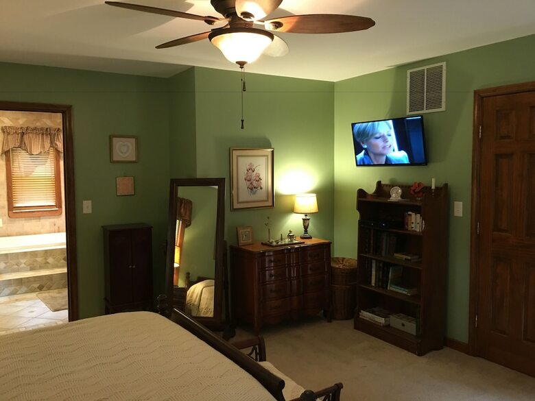 The Ebenezer House Bed & Breakfast
