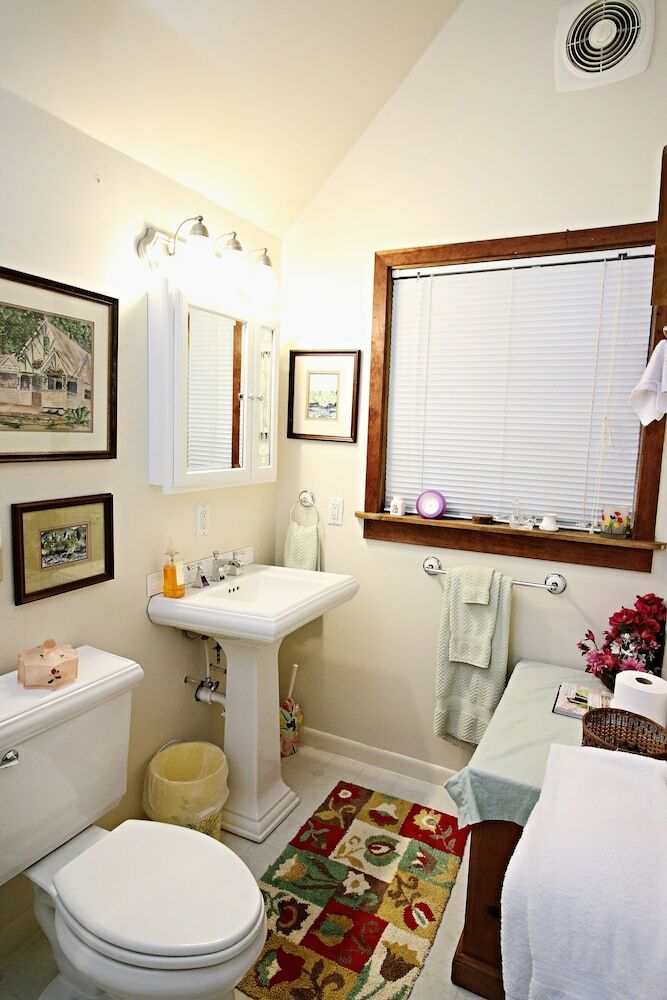 The Ebenezer House Bed & Breakfast