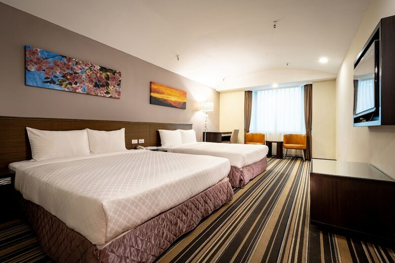 Yoyo Hotel