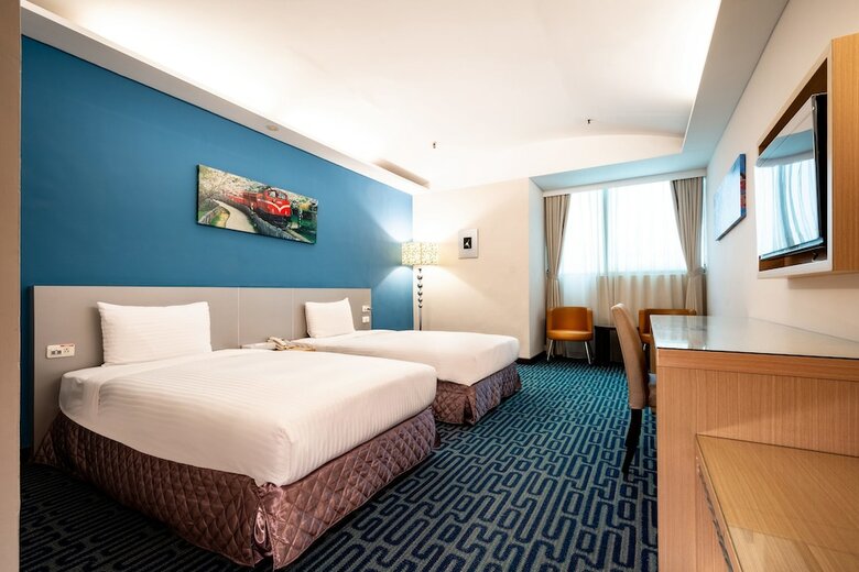 Yoyo Hotel