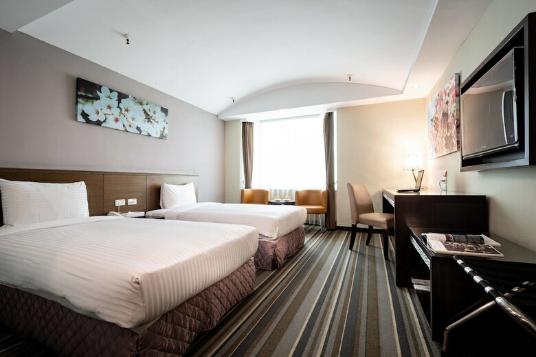Yoyo Hotel