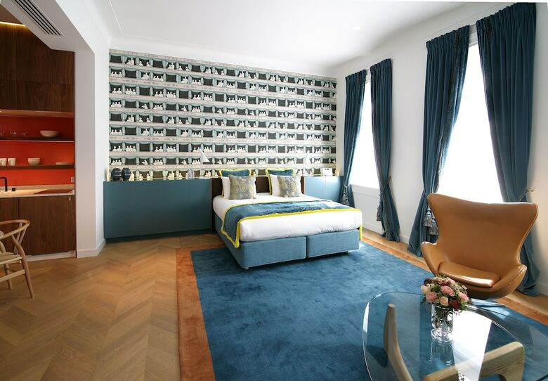 Apartamentos Raphael Suites