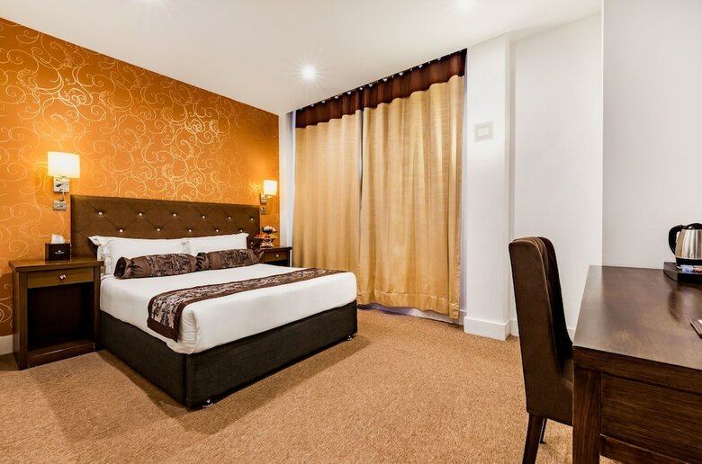 Grand Sapphire Hotel