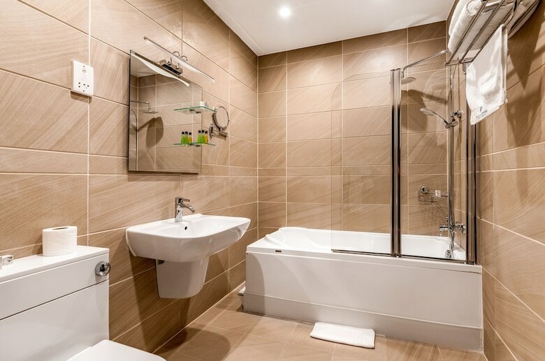 Grand Sapphire Hotel