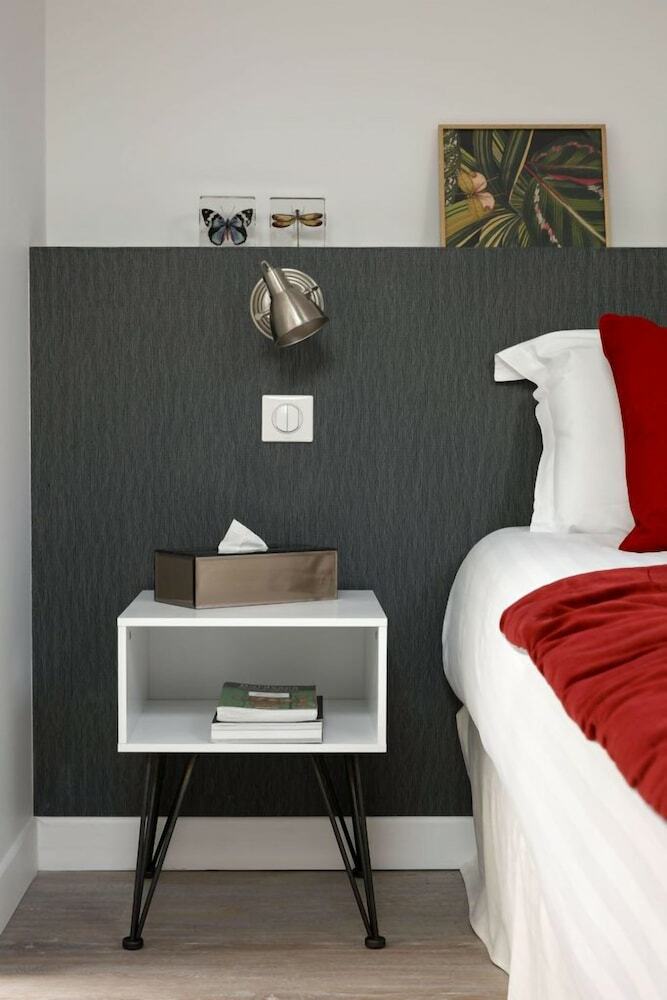 Les S�raphines Bed N Business