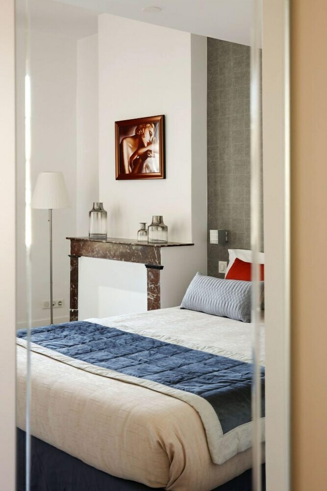 Les S�raphines Bed N Business