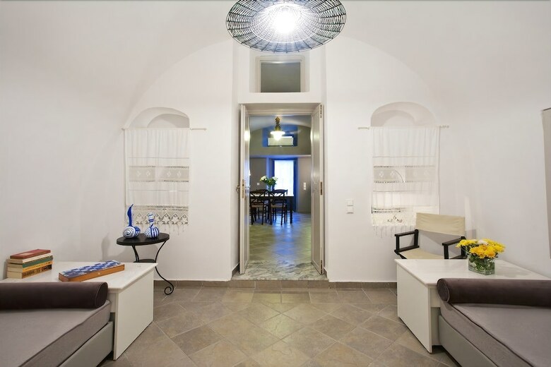 Villa Semeli Cave House