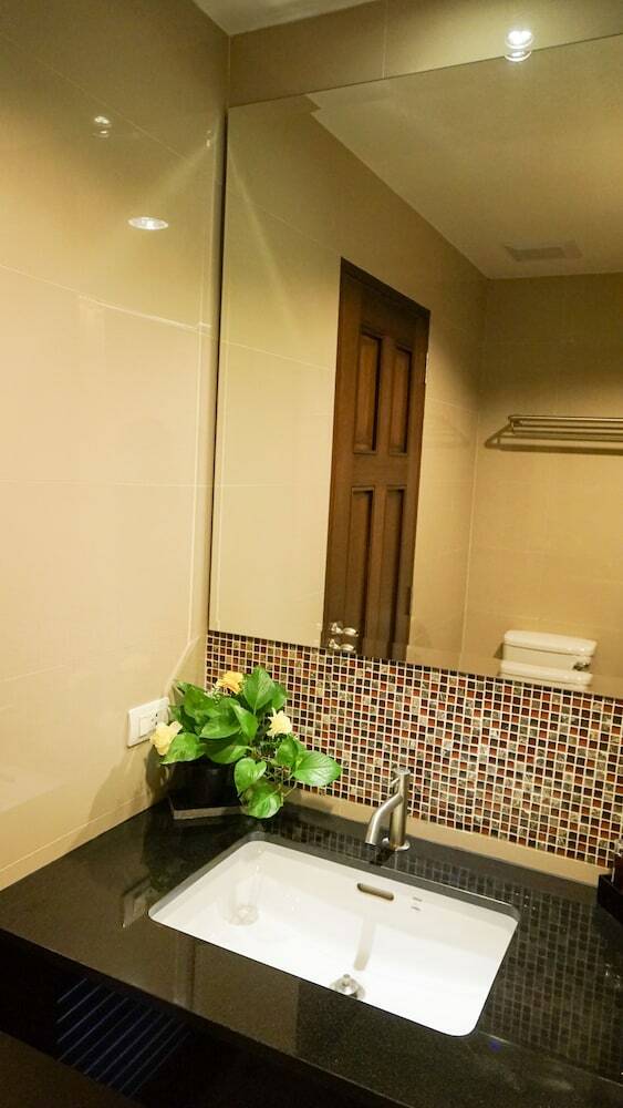 Visa Hotel Hua Hin