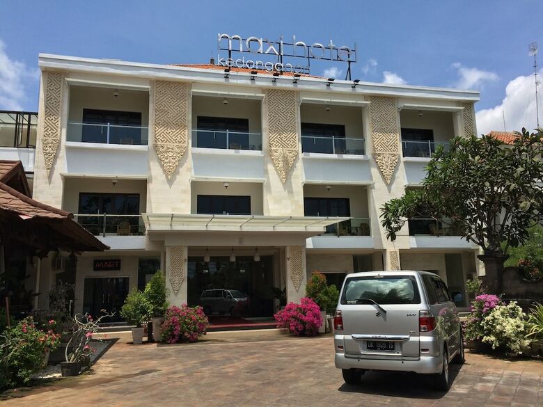 Maxi Hotel Kedonganan