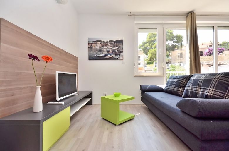 Bretia Apartments & More