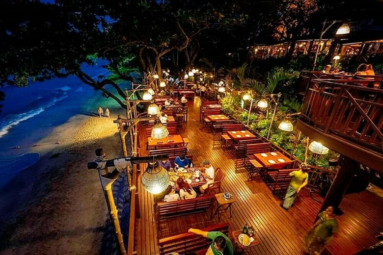 Hotel Birds And Bees Resort
