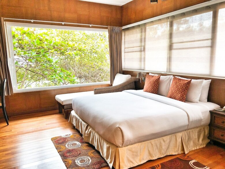 Hotel Birds And Bees Resort