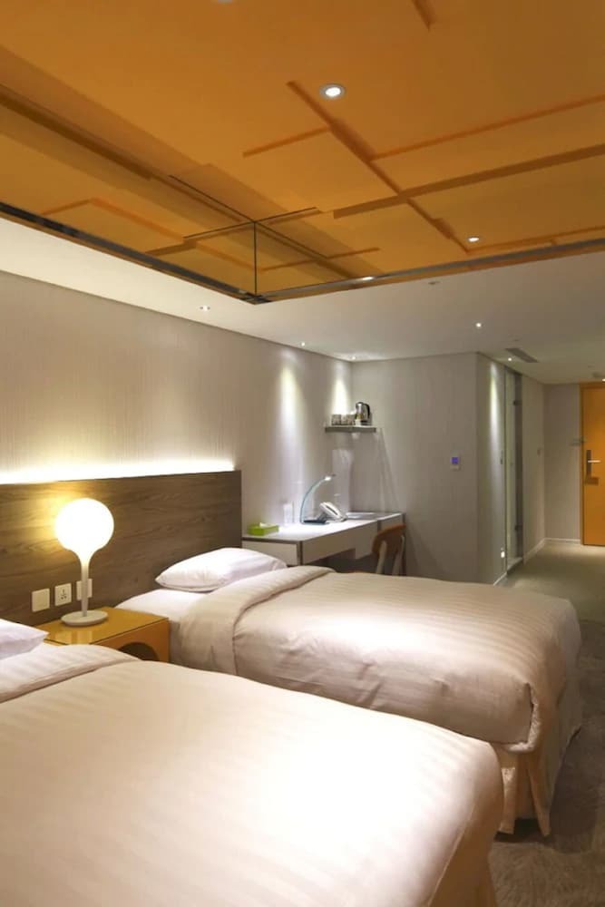 Green World Hotel Zhonghua