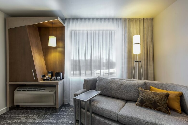 Hotel Courtyard By Marriott Montreal West Island/baie D'urfe