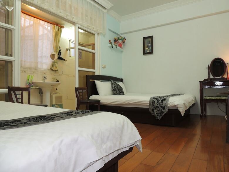 Dongshan River Left Bank B&B