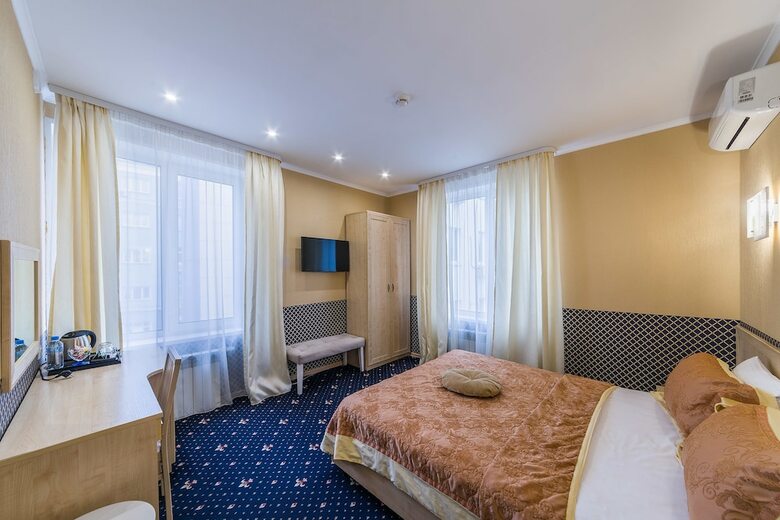 Mira Hotel