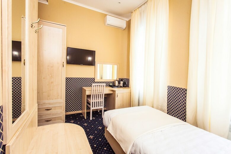 Mira Hotel