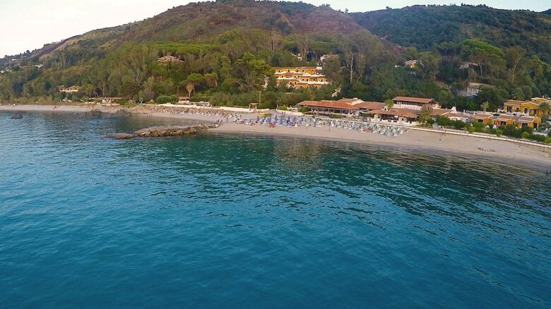 Hotel Baia Paraelios Resort