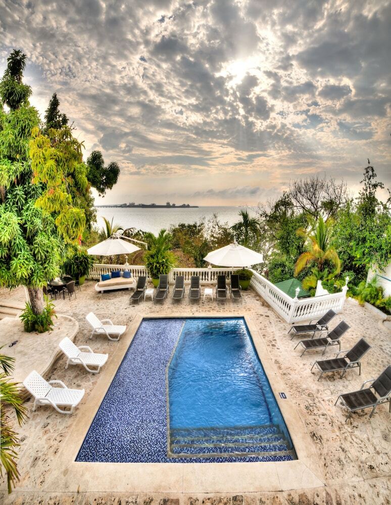 Hotel Santorini Casablanca Santa Marta