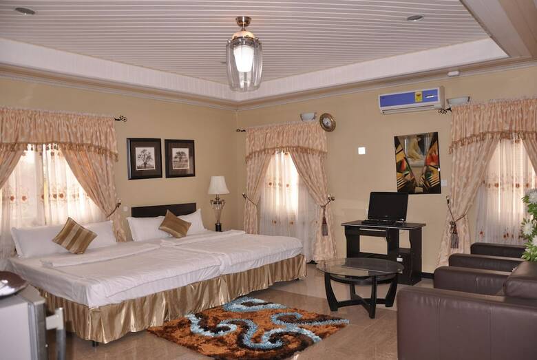 Downtown Hotel