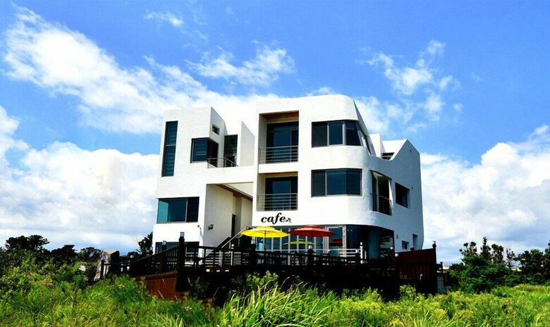 Ean Pension & Cafe