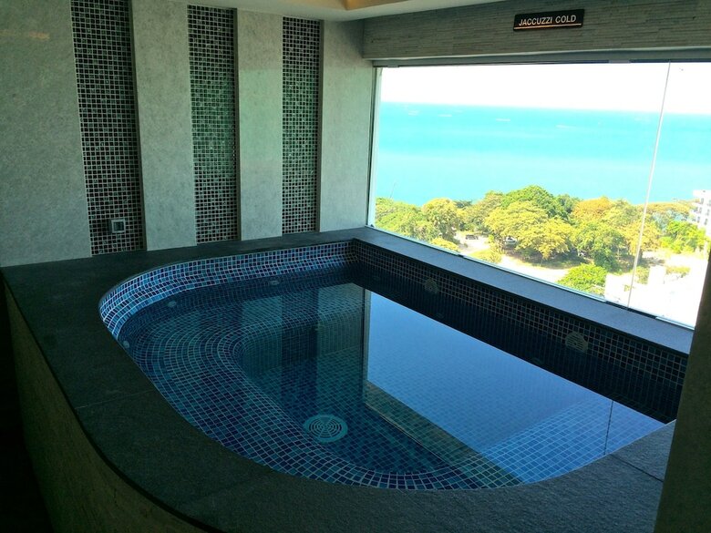 Cosy Beach View Condominium