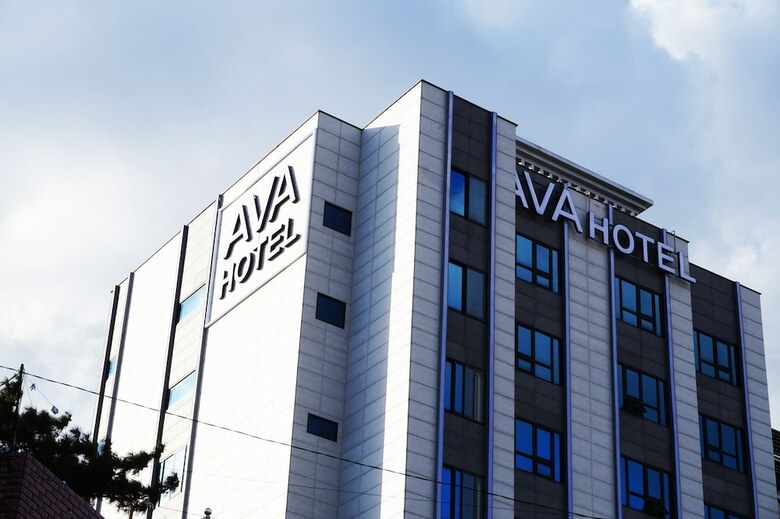 Ava Hotel