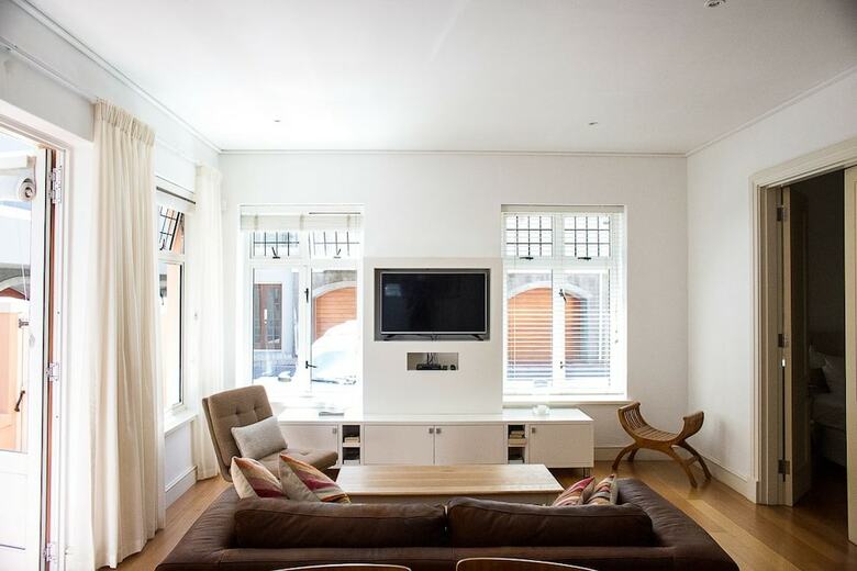 The Majestic Apartment