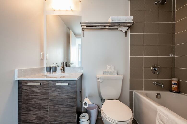 Life Suites Soho 2 Bed | 2 Bath Cn Tower View