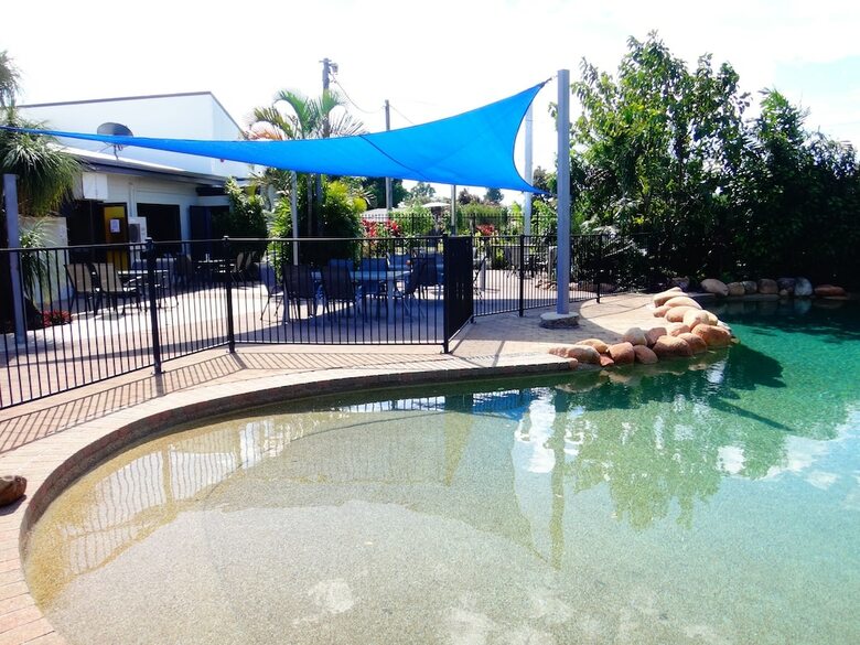 Cardwell At The Beach (lyndock Motel)