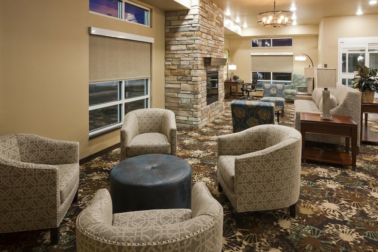 Grandstay Hotel And Suites