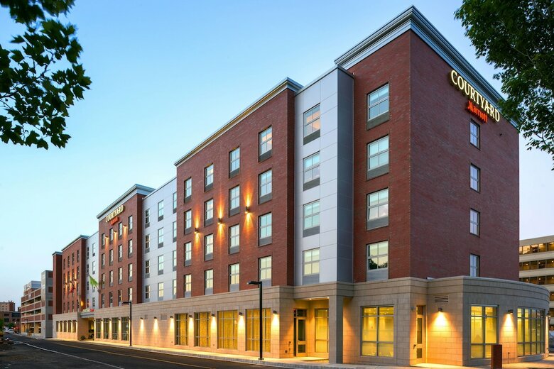 Hotel Courtyard By Marriott Edgewater Nyc Area