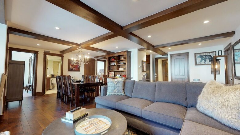 Plaza Lodge By Destination