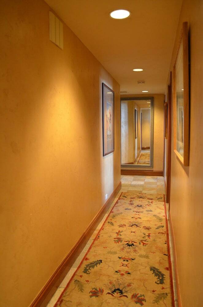 Plaza Lodge By Destination
