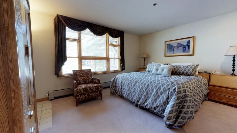 Vail Center Place