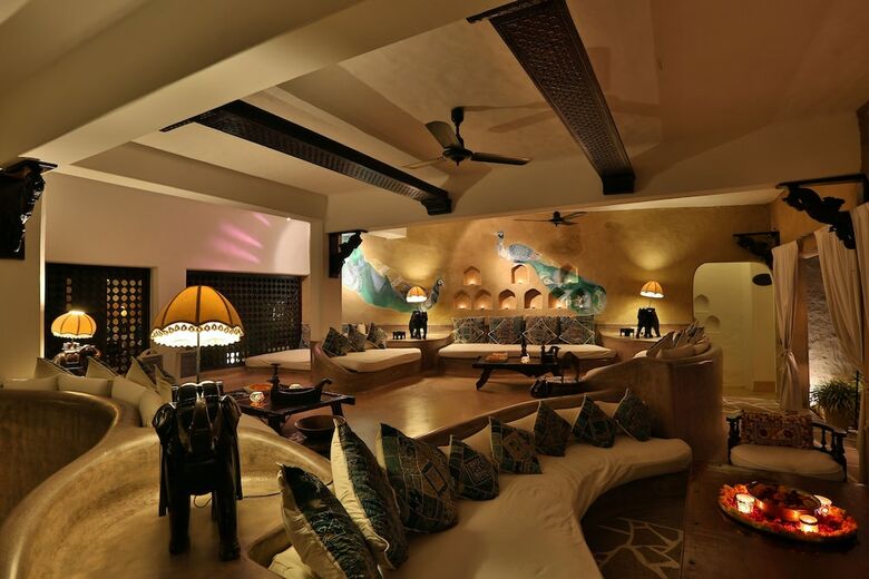 Hotel Mihir Garh
